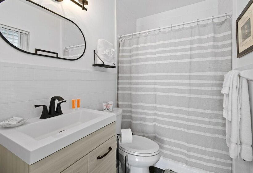 Sunshine Shores Boutique Apartments