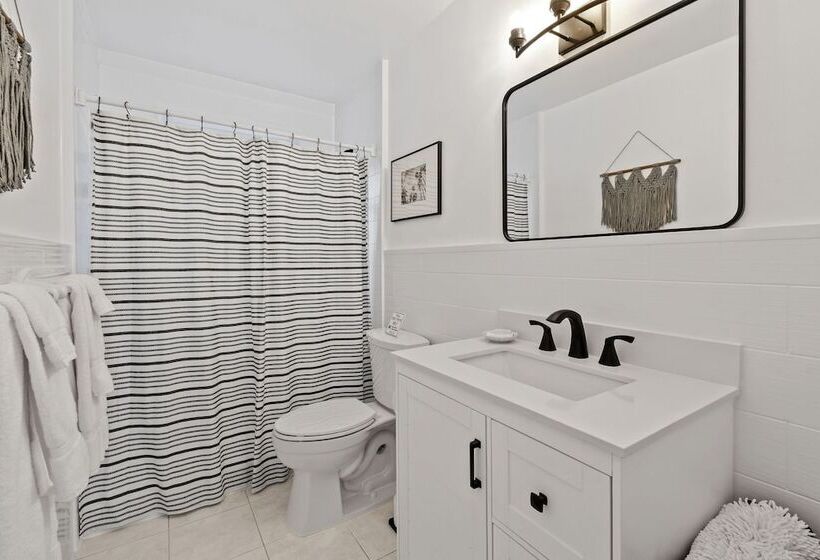 Sunshine Shores Boutique Apartments