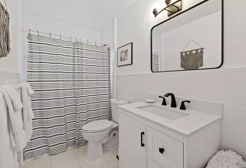 Sunshine Shores Boutique Apartments