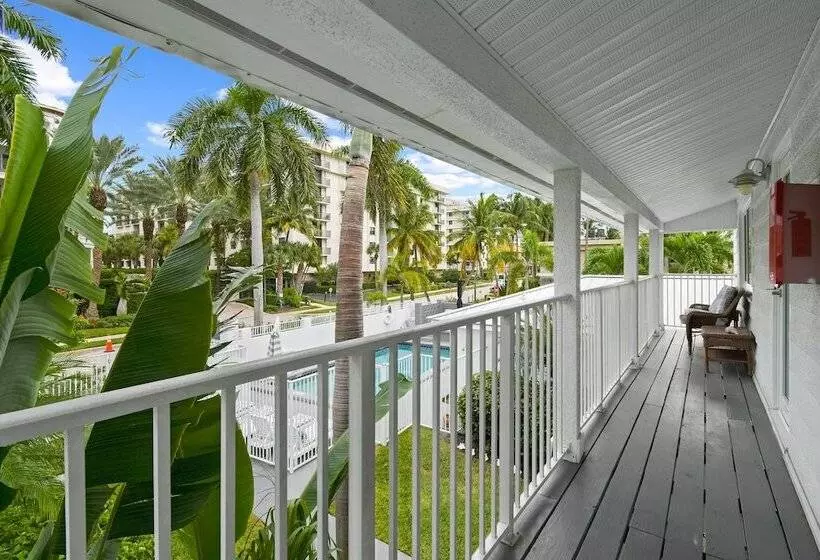 Sunshine Shores Boutique Apartments