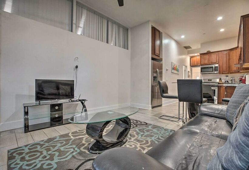 Updated San Diego Home: Walk To Balboa Park!