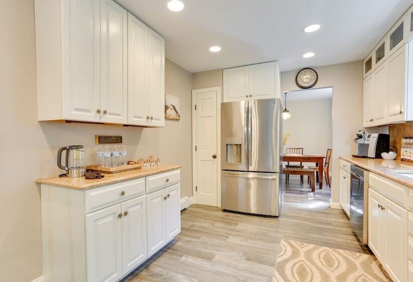 Vernon Township Home W/private Hot Tub Near Skiing