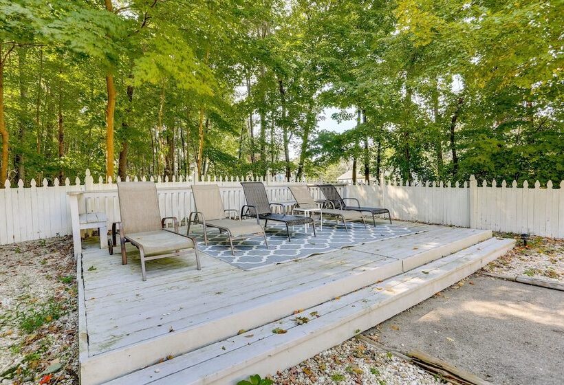 Vernon Township Home W/private Hot Tub Near Skiing