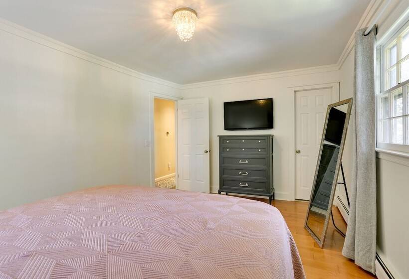 Vernon Township Home W/private Hot Tub Near Skiing