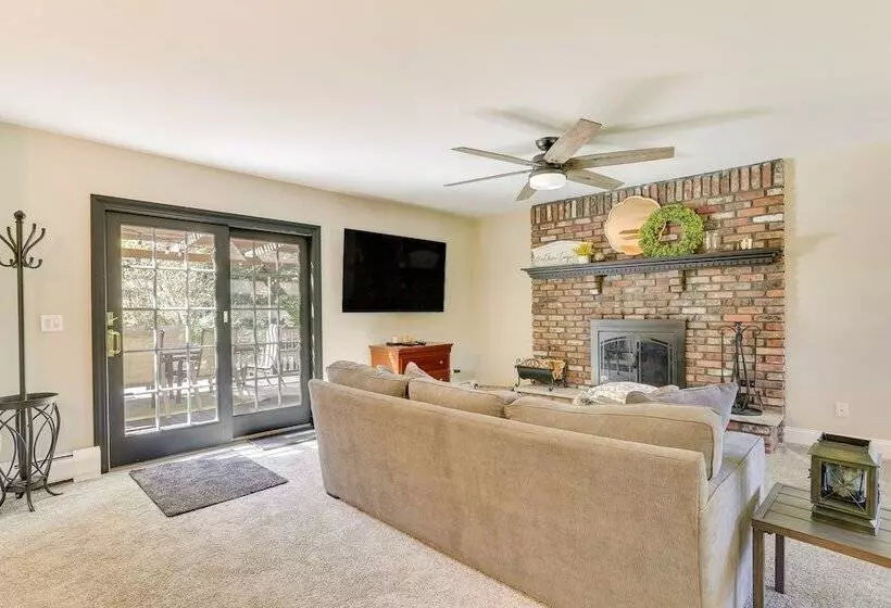 Vernon Township Home W/private Hot Tub Near Skiing