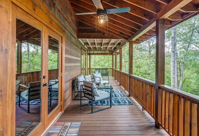 Gorgeous & Secluded 3 Bdr Cabin In Mineral Bluff!