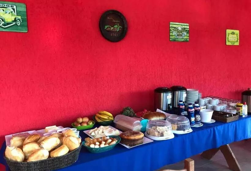 Retkeilymaja Pousada Recanto Dos Maximianos