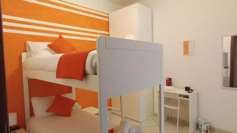 تختخواب و صبحانه G&g Giusy E Gabry