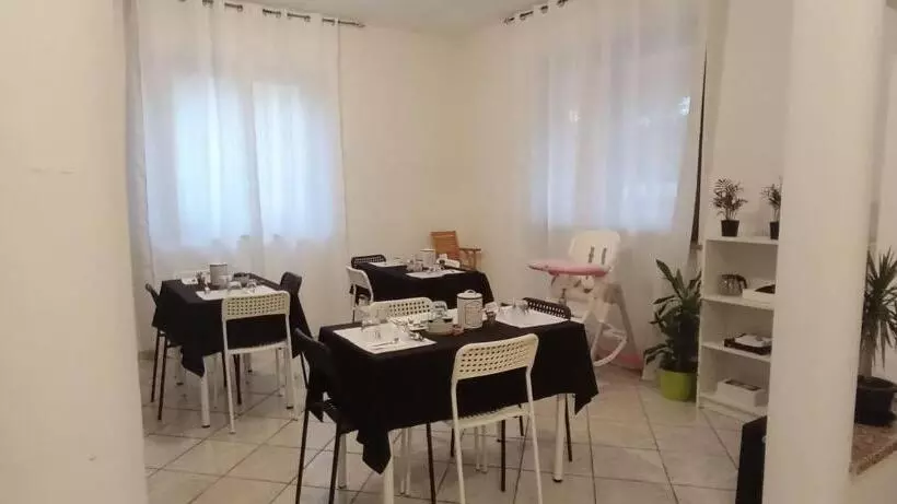 تختخواب و صبحانه G&g Giusy E Gabry