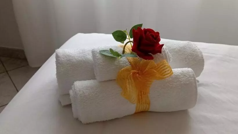 تختخواب و صبحانه G&g Giusy E Gabry