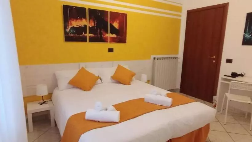 تختخواب و صبحانه G&g Giusy E Gabry