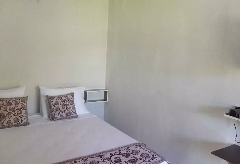 簡易ホテル Pousada Mary Sales