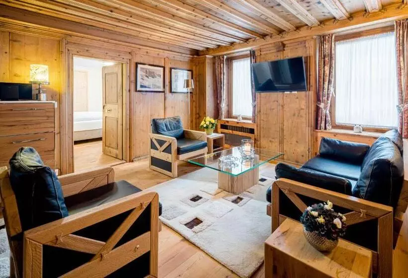 Hotelli Engadinerhof Superior