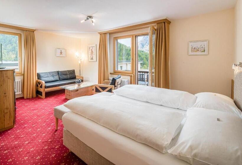 فندق Engadinerhof Superior