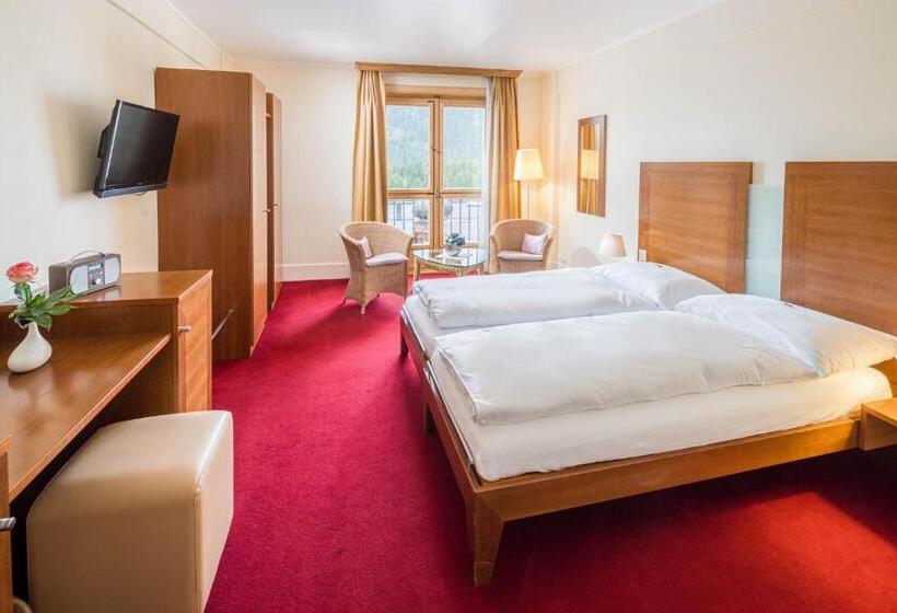 فندق Engadinerhof Superior