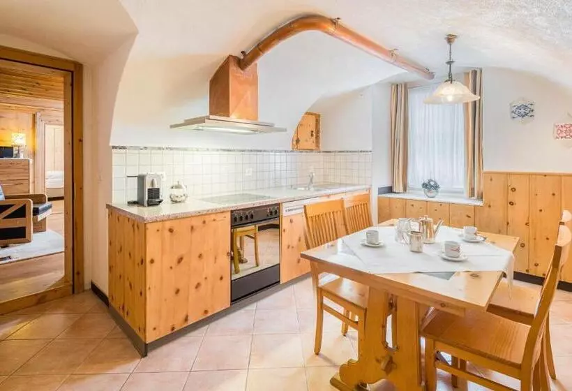 Hotelli Engadinerhof Superior