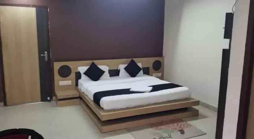 Hotelli K. J. International