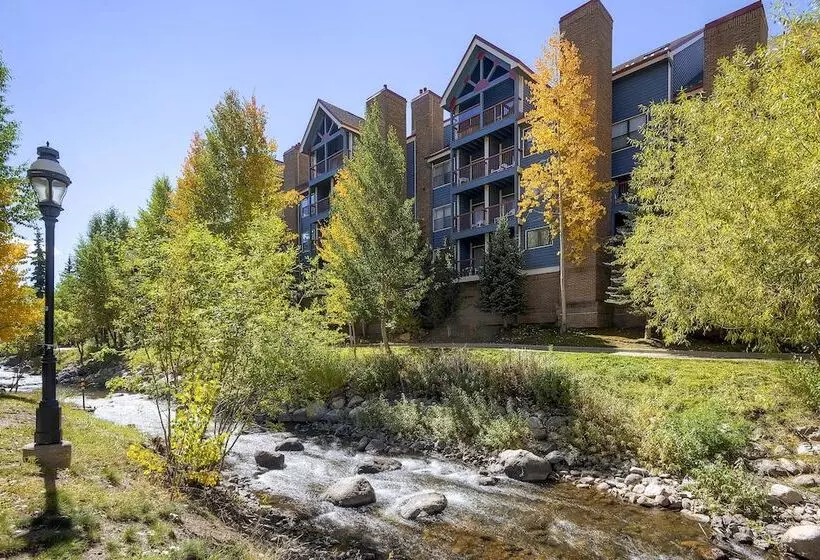 ホテル River Mountain Lodge