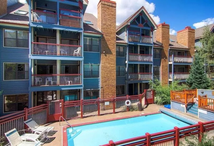 ホテル River Mountain Lodge
