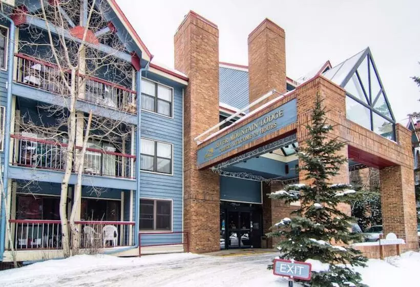 ホテル River Mountain Lodge