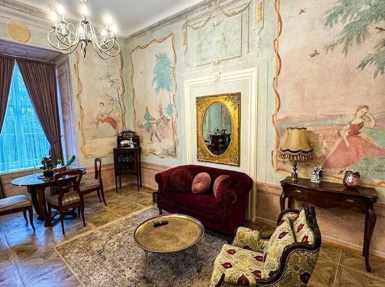 Opera Apartments