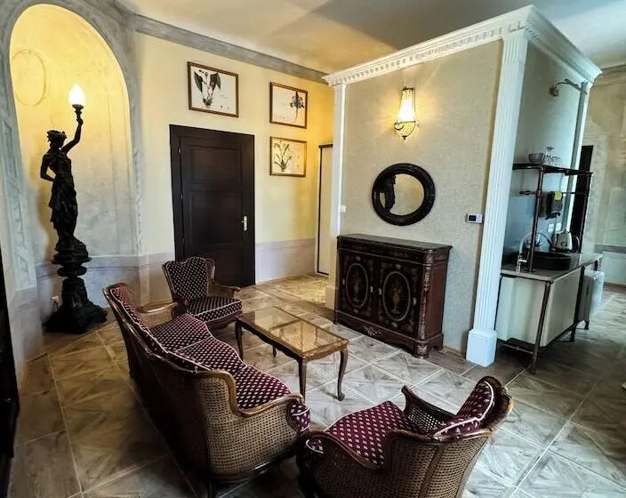 Opera Apartments