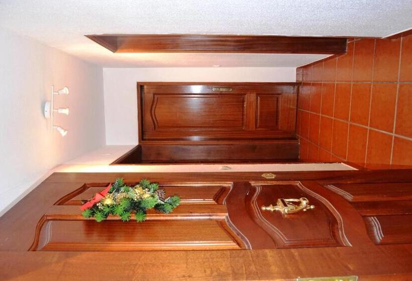 پانسیون Andar Com Jardim E Estacionamento