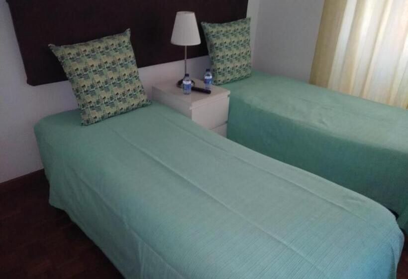 پانسیون Andar Com Jardim E Estacionamento