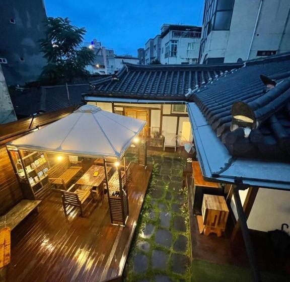 پانسیون Eoulim House