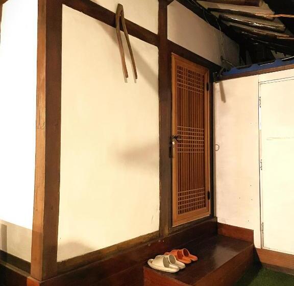 پانسیون Eoulim House