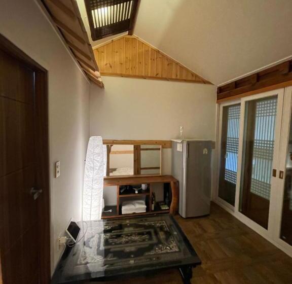 پانسیون Eoulim House