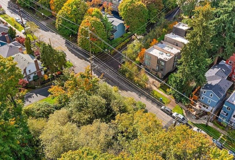 پانسیون Jabba S Palace