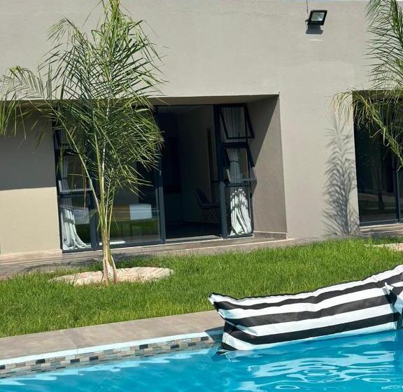 פנסיון Suumthing Private Guesthouse