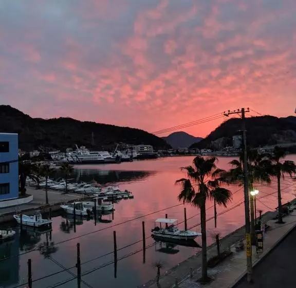 Majatalo The English Clubゲストハウス