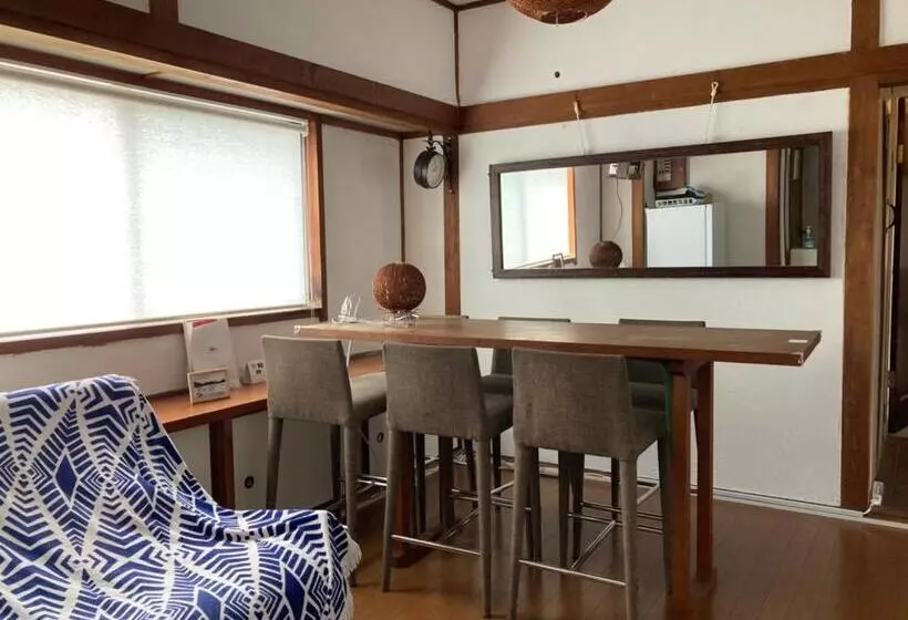 Majatalo The English Clubゲストハウス