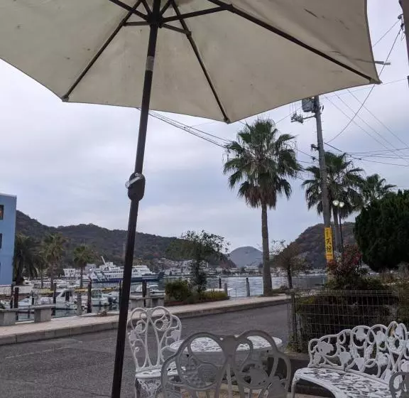 Majatalo The English Clubゲストハウス