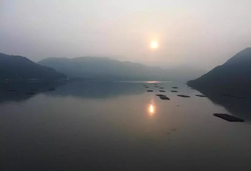 Majatalo The English Clubゲストハウス