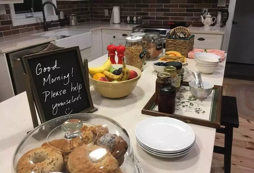 Sawyer S Creek Bed And Breakfast