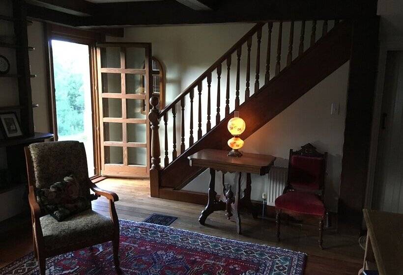 Sawyer S Creek Bed And Breakfast