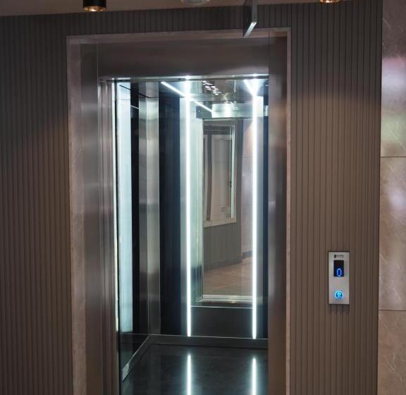 住宿加早餐  Zeni̇a Otel