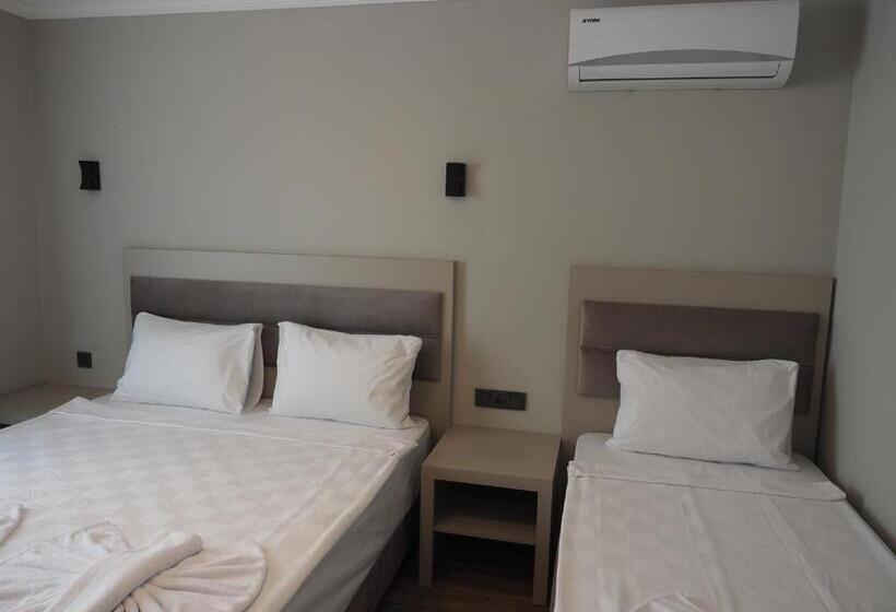 住宿加早餐  Zeni̇a Otel