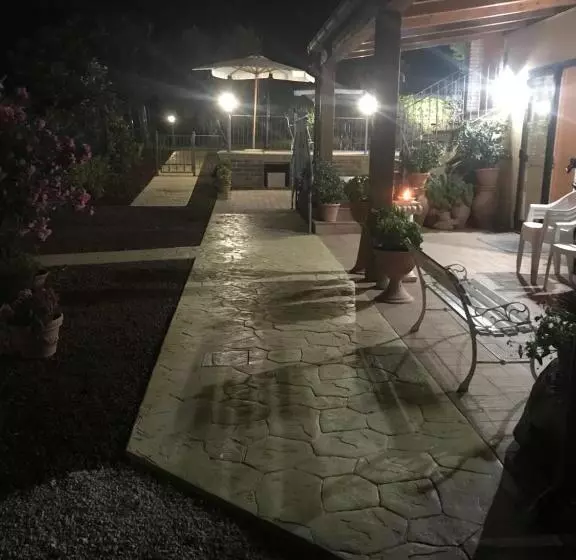 Hotelli Agriturismo Cerquatonda