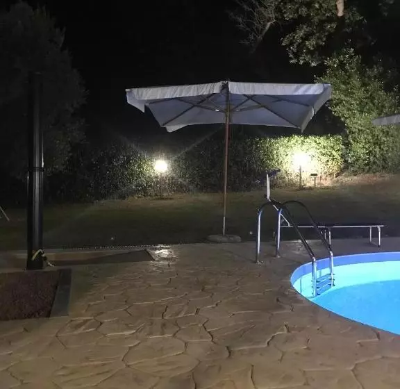 Hotelli Agriturismo Cerquatonda