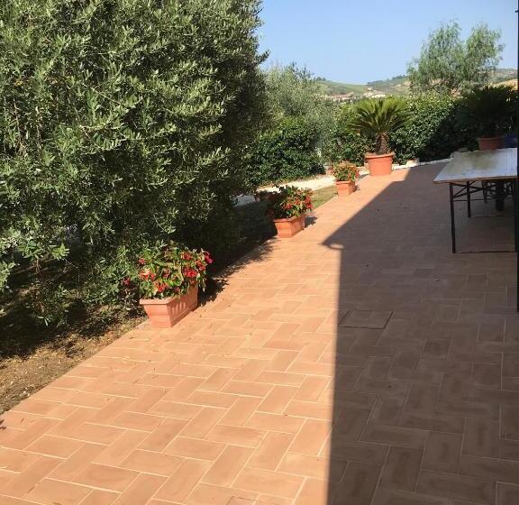 ホテル Agriturismo Cerquatonda