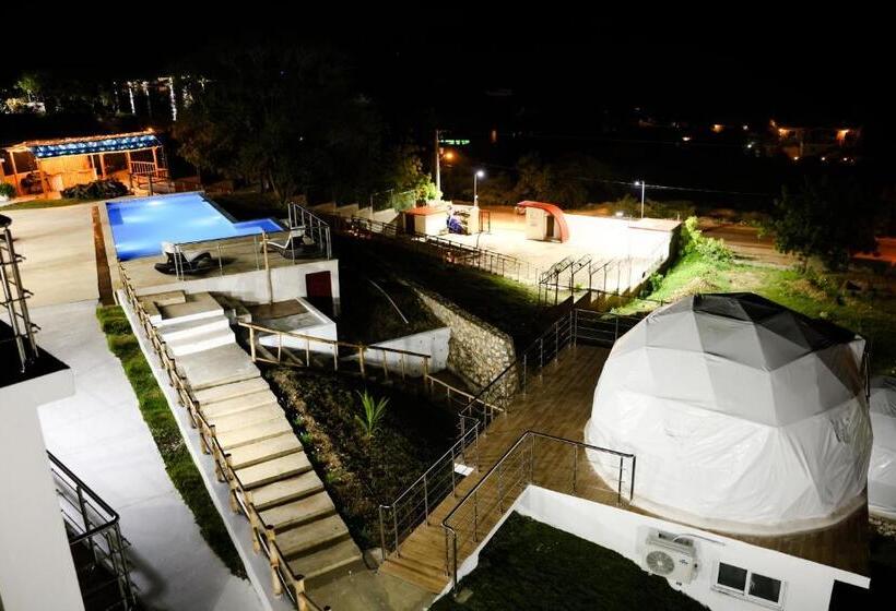 هتل Don Bululo Camping Lodge