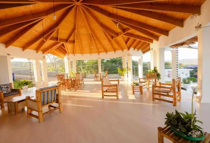 Hotelli Don Bululo Camping Lodge