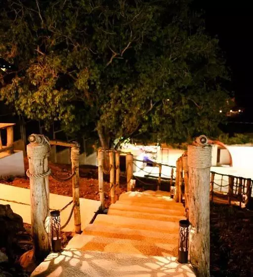 Hotelli Don Bululo Camping Lodge