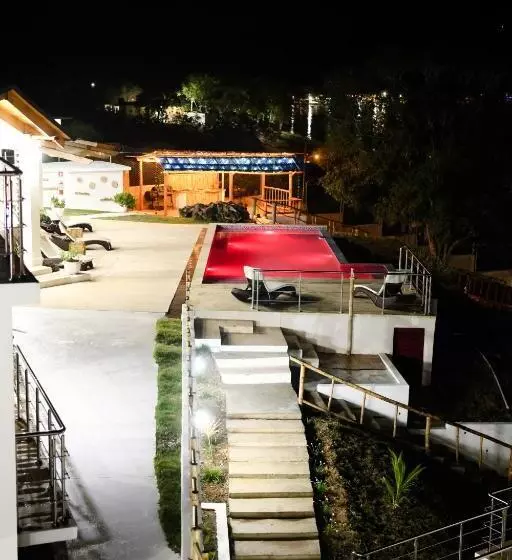 Hotelli Don Bululo Camping Lodge