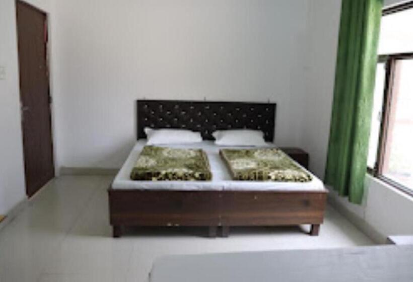 Hotel Mount Inn Badrinath Marg , Birahi , Chamoli