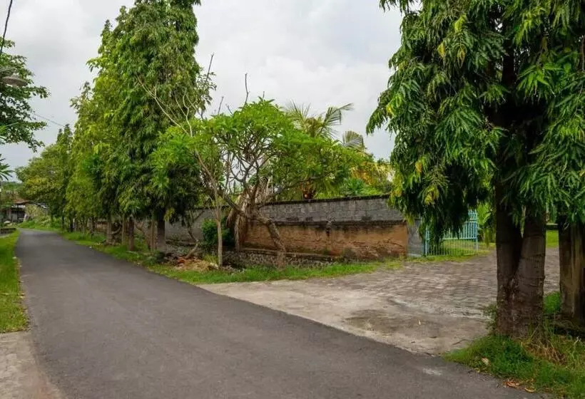 Hotelli Hepi Bungalow Lovina Mitra Reddoorz